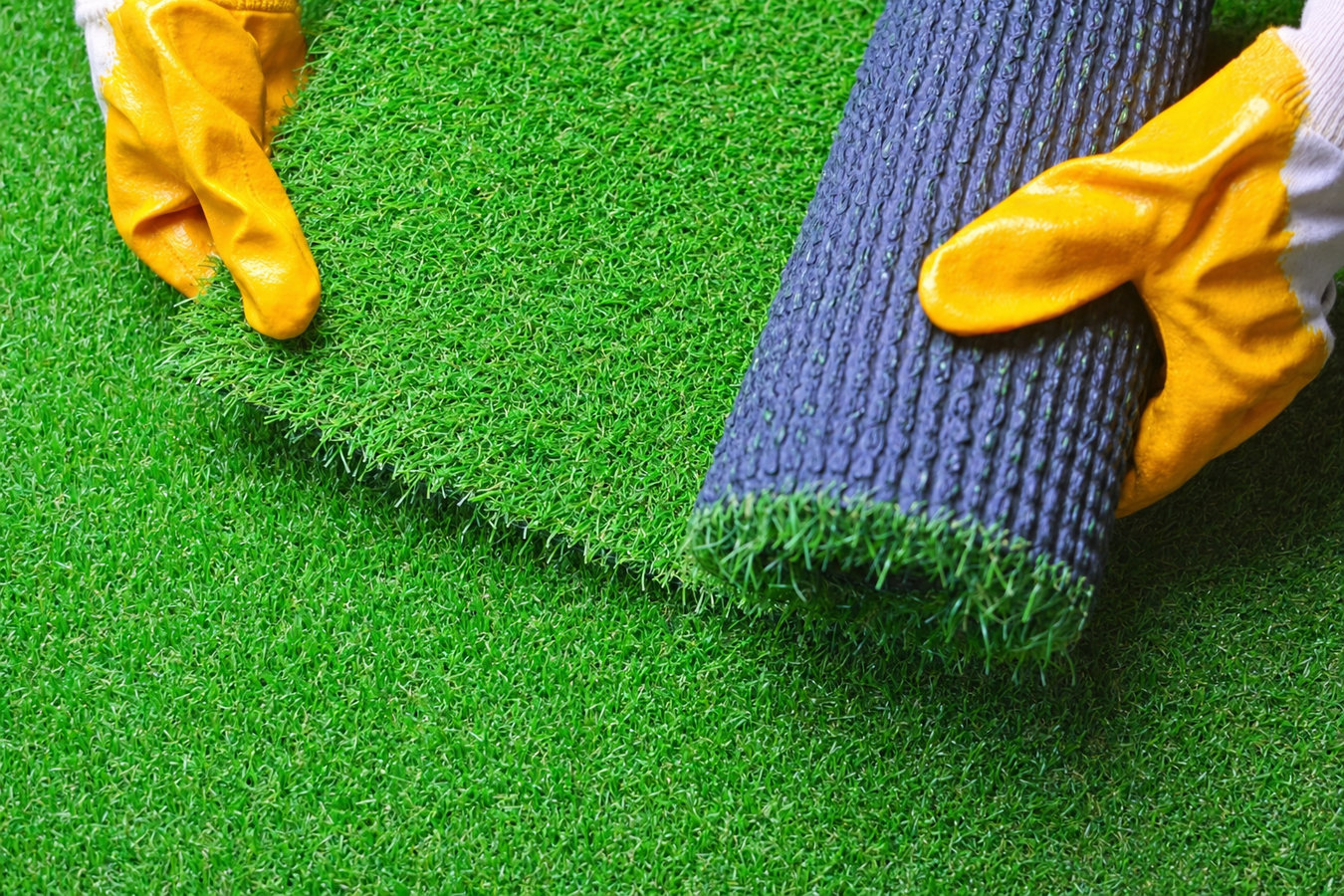 Synthetic lawn turf in Pacifica, CA